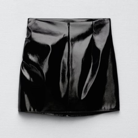 BNWT Y2K Zara Pleated Faux Leather Mini Skirt Black XS - Picture 2 of 5